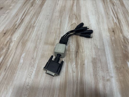 Univerzalni adapter