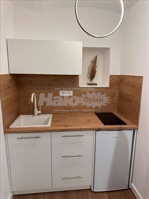 Lux garsonjera Takovska 22m2