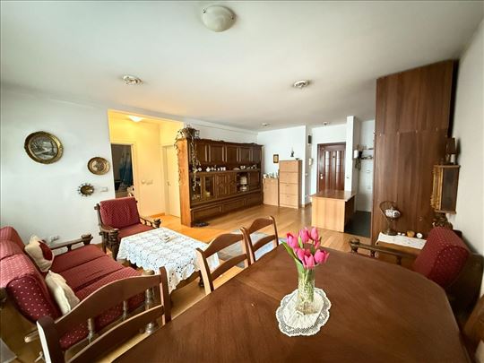 Prodajemo trosoban stan, 58m2, Lekino brdo