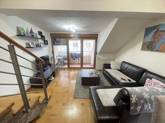 Prostran duplex, povoljno, na odličnoj lokaciji ID