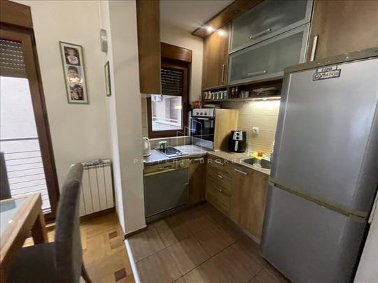 Prostran duplex, povoljno, na odličnoj lokaciji ID