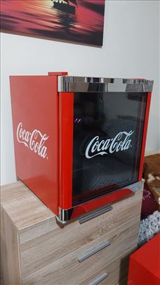 Mini bar frizider coca cola