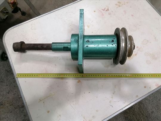 Vertikalni frezer - osovina 1