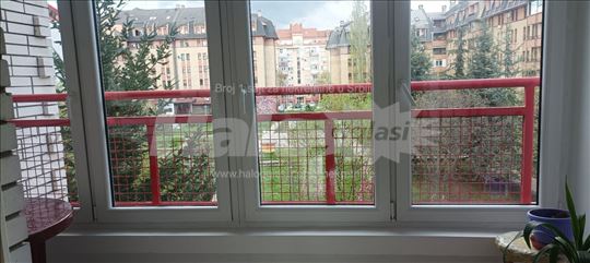 Stan 60m2 Bežanijska Kosa, Vlasnik