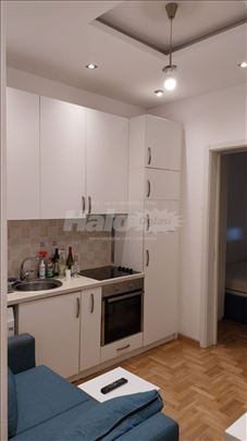 Jednosoban stan za izdavanje , namešten