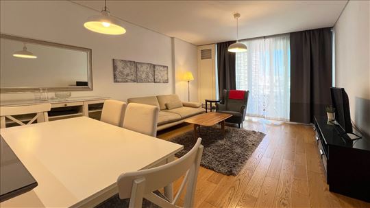 Lux dvosoban stan u Premium zgradi BW Residences