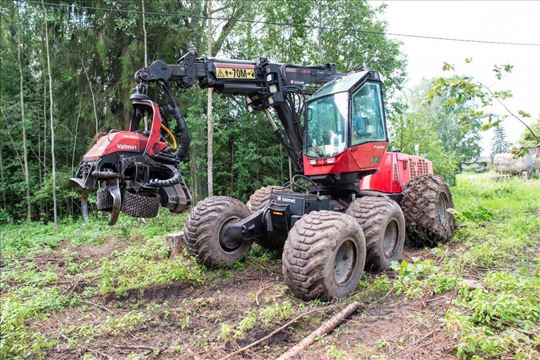 Valmet 921 kombajn