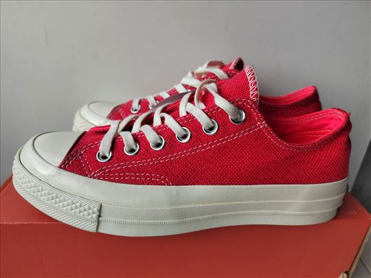 Converse 37