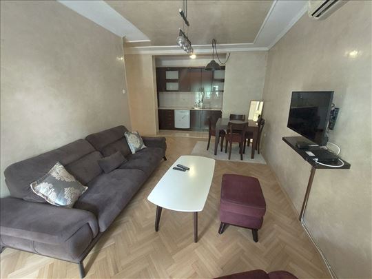 Stan 70m2 sa dve odvojene spavace sobe