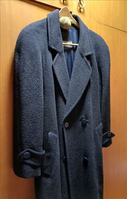 Očuvani vuneni kaput