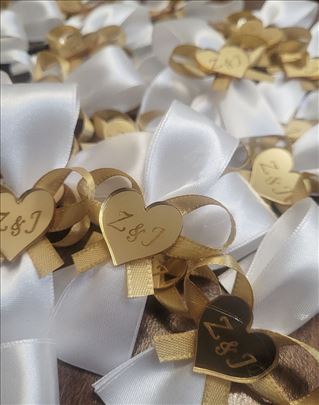 Cvetići za kićenje svatova-bela traka/zlatno srce