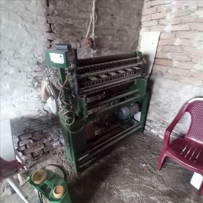 Mašina za složive ubruse i toalet papir