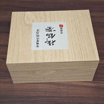 Japanska drvena kutija za odlaganje 