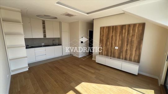 Lux Stan, Crveni Krsta, 90m2, 3.5, duplex