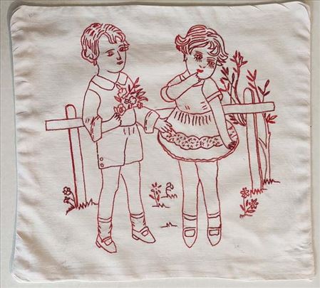 Retro vezena jastučnica 42 x 37 cm