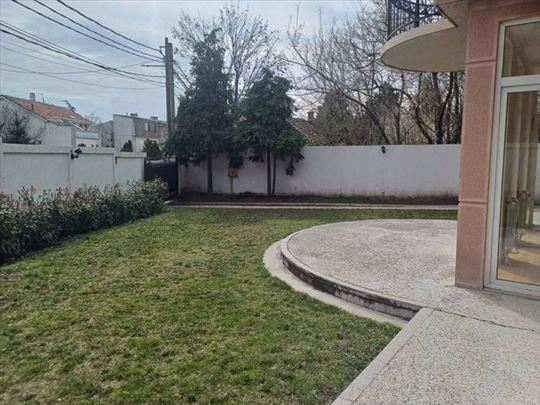 Lux kuća za pp, ID 3312