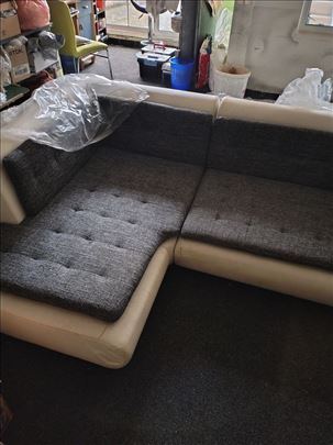 Ugaona garnitura iz dva dela