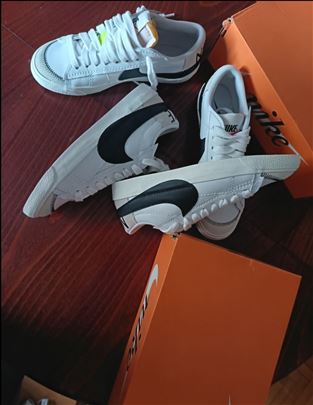 Nike blazer low 77 jumbo, bele kožne sa crnim znak