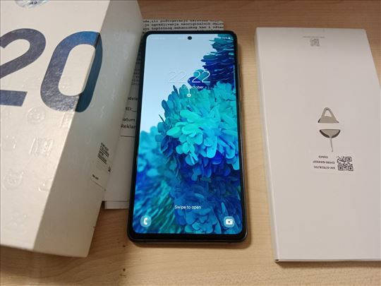 Samsung S20 fe 5G duos 8GB/128, odličan