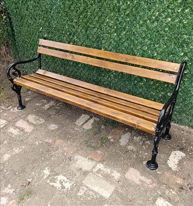 Baštenska klupa - klupe - pun meta - puno drvo!