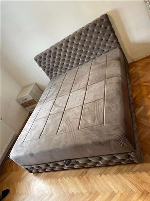 Francuski ležaj (bračni krevet)