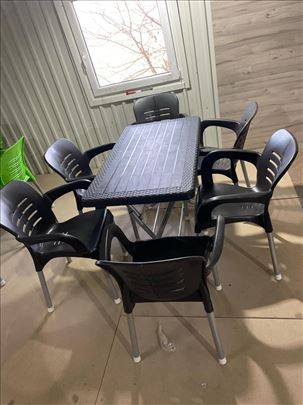Baštenski set (sto i stolice za bastu) 