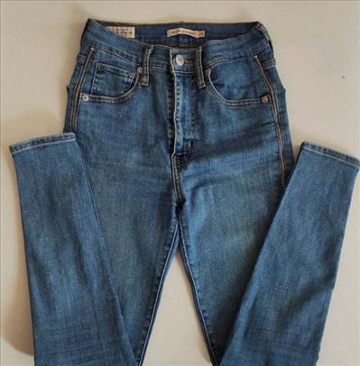 Levis farke sa visokim strukom i zipovima 