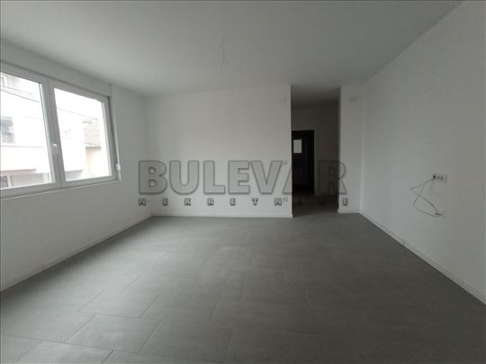 Izdaje se kancelarijski prostor 41m2, Knjaževačka