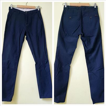 Zara teget pantalone, br. 36, novo