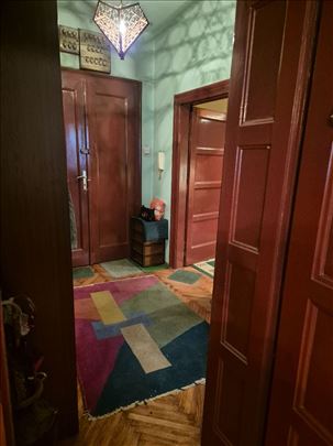 Molerova,Krunska,raskosan autentican salonski stan