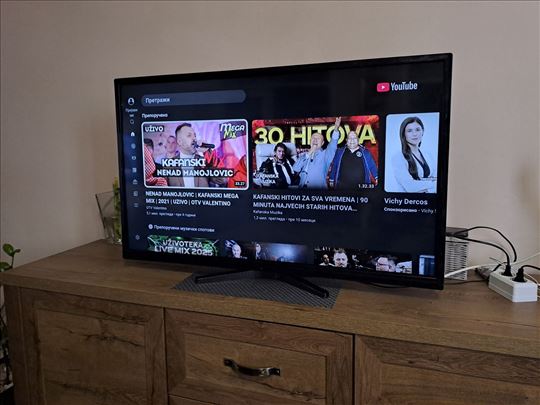 SMART Panasonic 40" (102cm) 4K UHD, Wi-Fi, T2