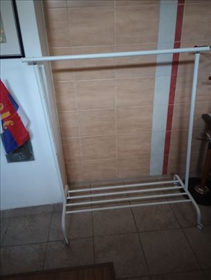 Stalak za garderobu
