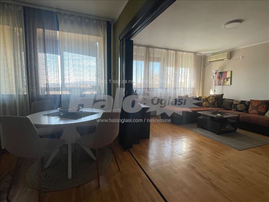 Uknjižen trosoban stan 75m² (+4m2 terase)- 25. maj