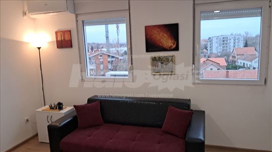 Lux Garsonjera, 26 m2, VI/6