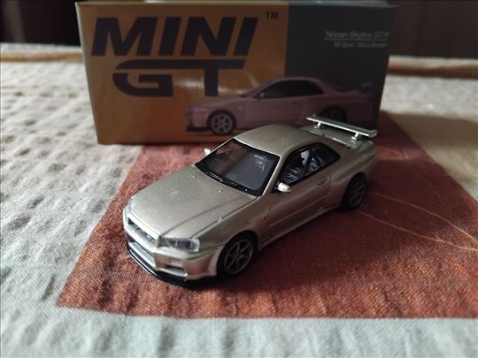 Mini GT Nissan Skyline GTR-R34 1:64