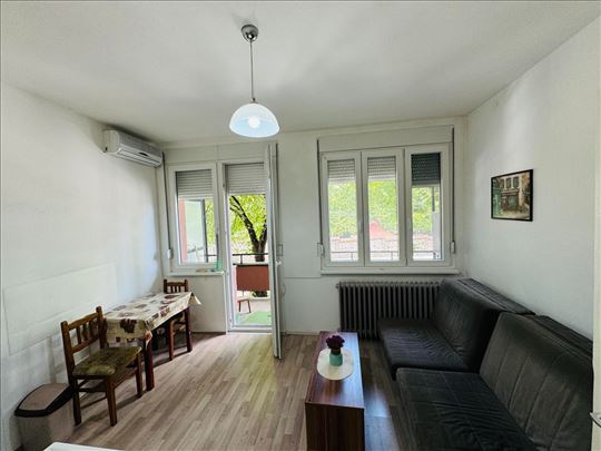 Garsonjera kod Kalemegdana