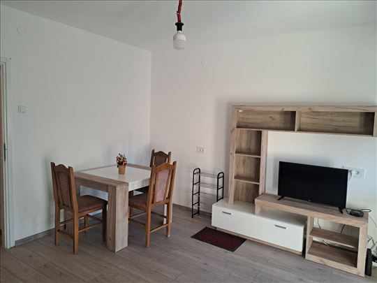 Padinska skela kod DZ-26m2 garsonjera -uknjižena