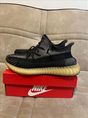YEEZY 350 CARBON 44.2/3 kao nove ORIGINAL