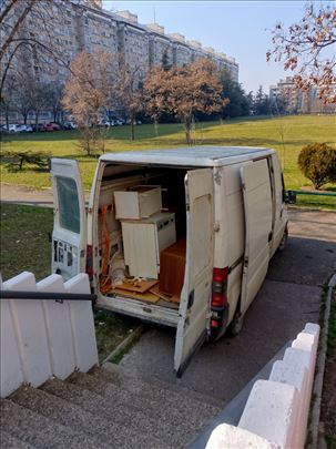 Čišćenje podruma stanova dvorišta - odnošenje