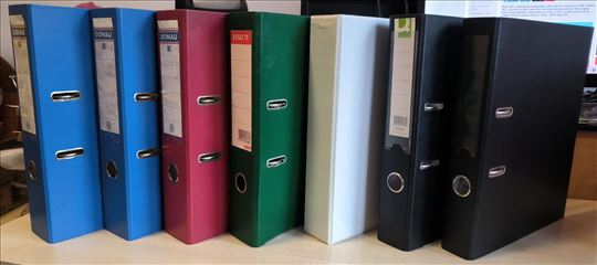 Očuvani A-4 registratori PVC i kartonski 4 - 8 cm 