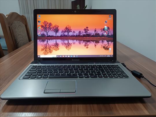 Laptop 15,6" Lenovo IdeaPad i5 2.4GHz /6gB/nVidia 
