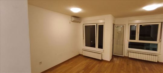 Zemun, nov stan, 37m2, garaza