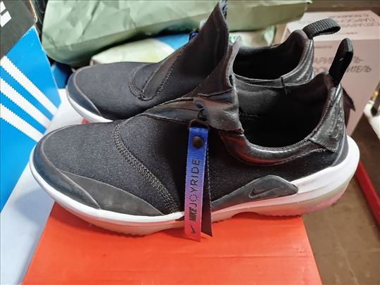 Nike joyride 39
