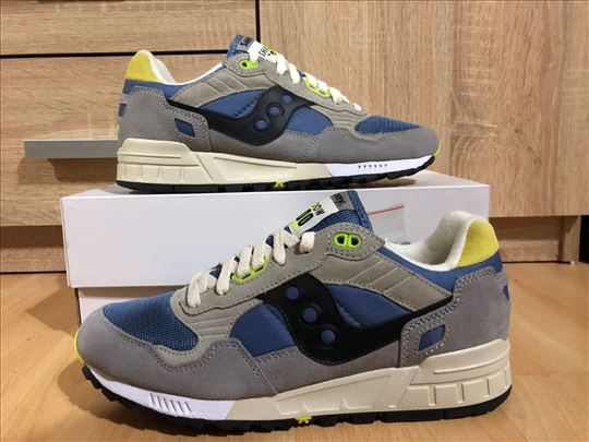 Soucony Shadow  br. 42.5 novo,original