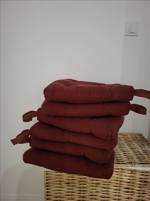 6 ikea tamnocrvenih jastučića za stolice