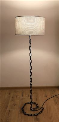 Unikatna podna lampa od lanca, ručni rad