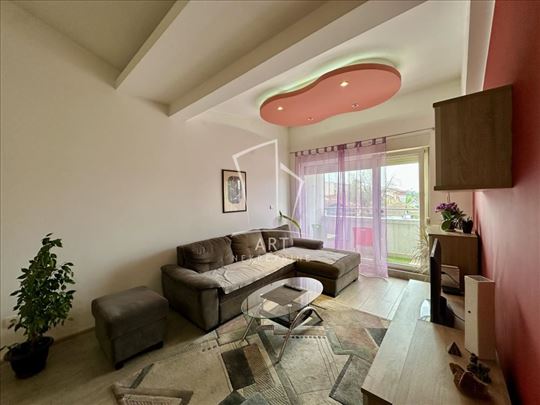 Fanstastičan duplex na odličnoj lokaciji, mereno 9