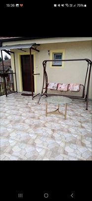 Izdajem namešten stan