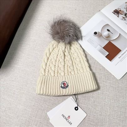 Moncler kapa