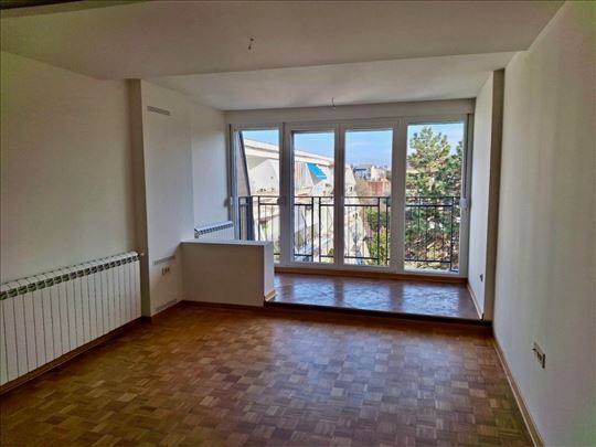 Renoviran 2.0 stan u Bloku 45, Nehruova, 66m2